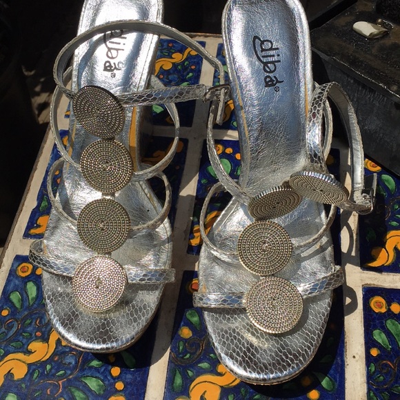 Shoes - Picture 2 of 5